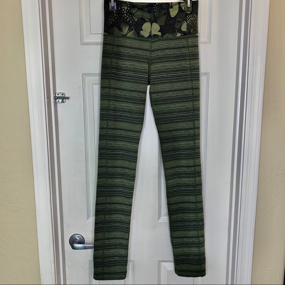 lululemon athletica Pants - Lululemon Skinny Groove Butterfly Leggings